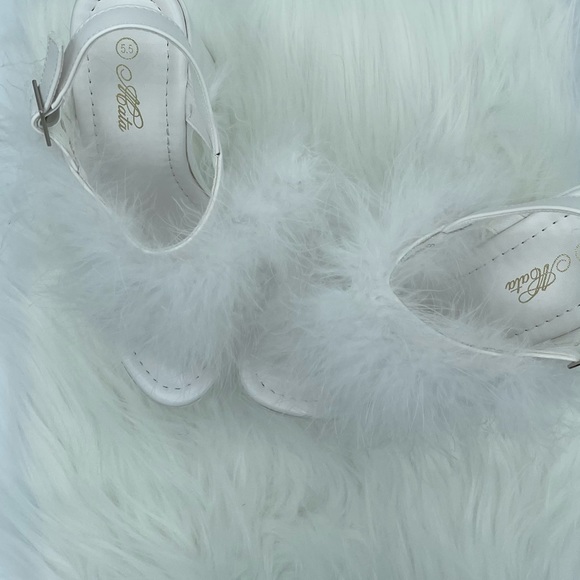 “Clueless” chunky furry platforms - Picture 5 of 11